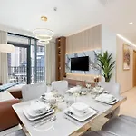 Globalstay Creek Edge Tower Elegant Apartments